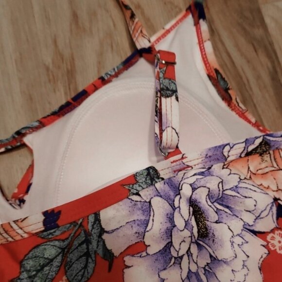 CLEANWATER Red Floral Ruffle Keyhole Tankini Swim Top - Picture 5 of 5
